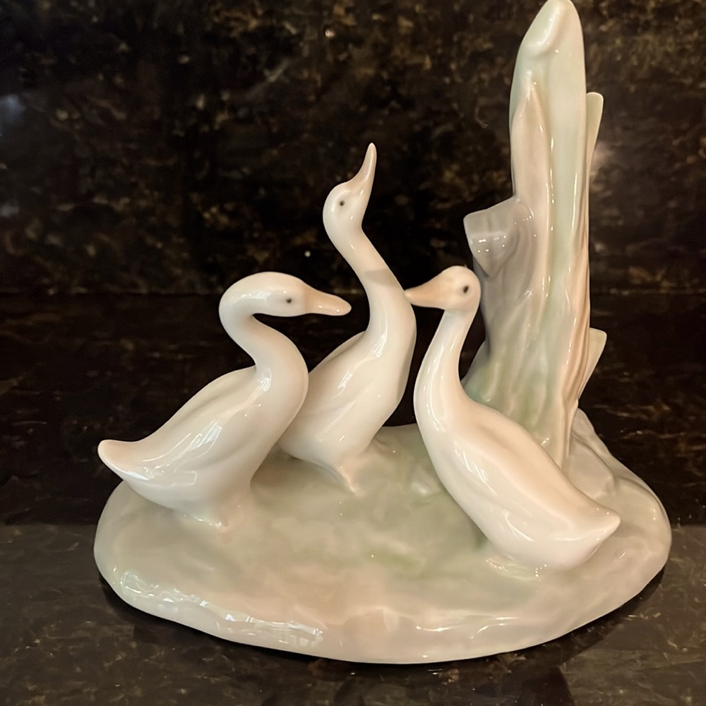 NAO Llardro Three Geese in Reeds statue